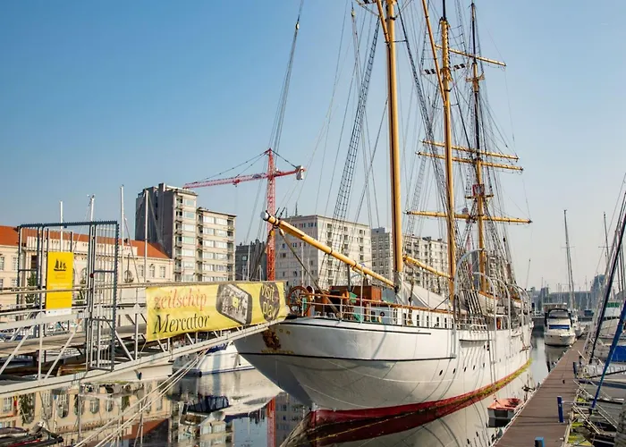 Apartment In Near The Seafront